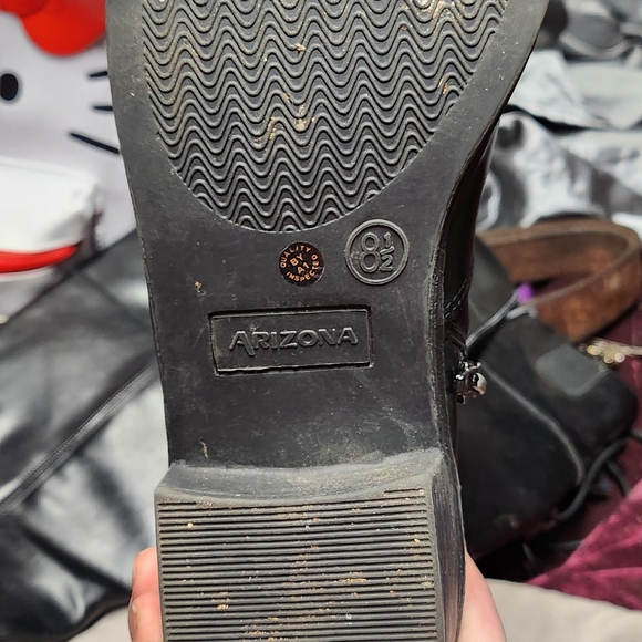 Size 8 1/2 Arizona black boots - Picture 8 of 8
